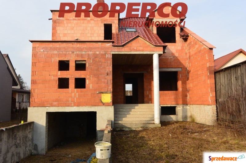 Sprzedam dom Kielce -  wolnostojący jednopiętrowy,  pow.  312 m2,  działka:   1082 m2