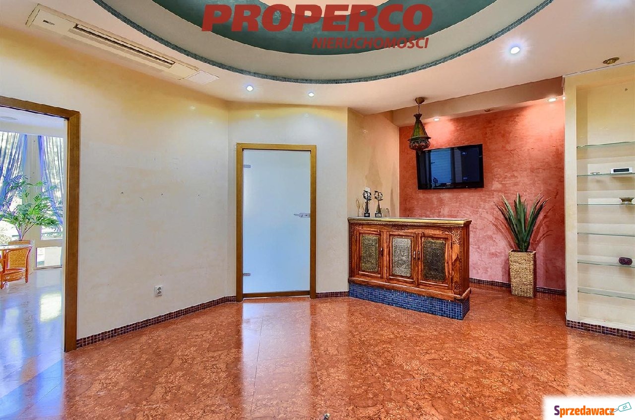 Lokal 175m2, gabinety, centrum...