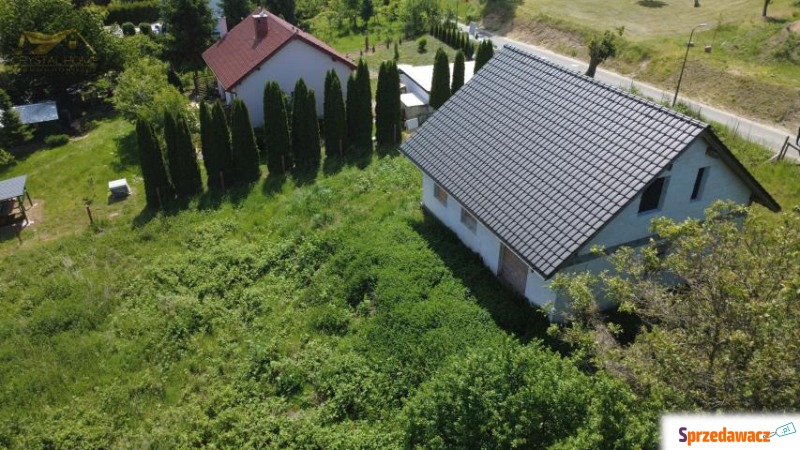 Sprzedam dom Łażany -  wolnostojący,  pow.  136 m2,  działka:   1260 m2