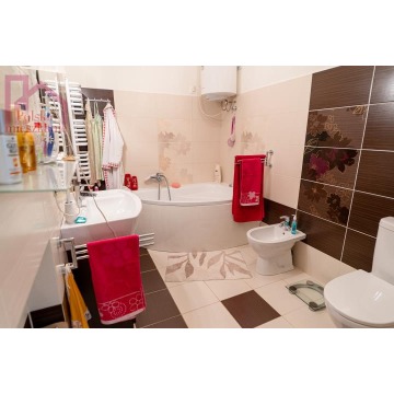 Sprzedam dom Przemyśl -  dwupiętrowy,  pow.  170 m2,  działka:   2300 m2 - zdjęcie 4