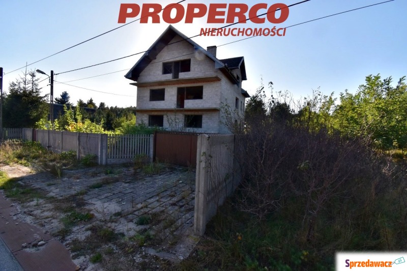 Sprzedam dom Daleszyce -  wolnostojący,  pow.  272 m2,  działka:   4300 m2