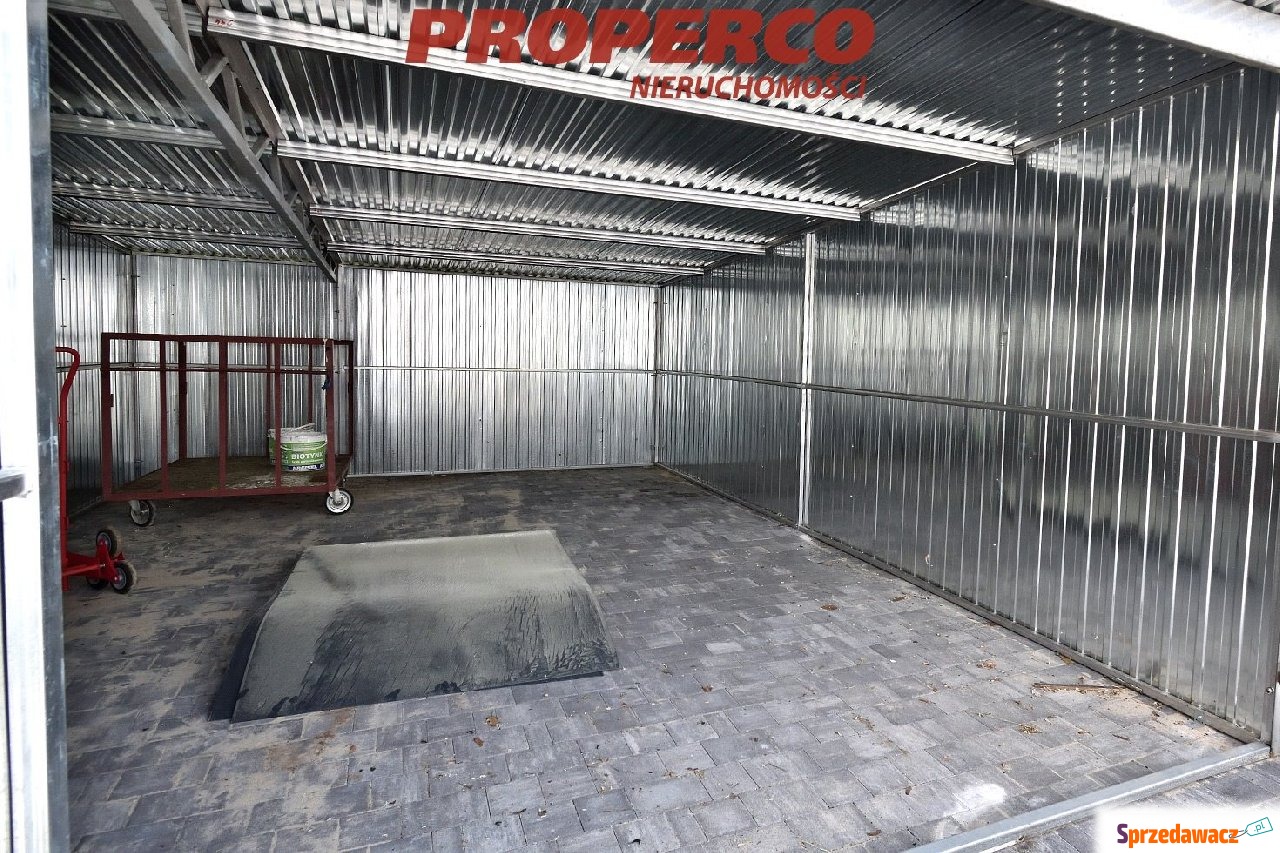 Magazyn - garaż 20 m2, Pakosz