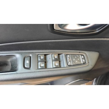 Renault Captur  SUV 2019,  1.3 benzyna - Na sprzedaż za 58 900 zł - Kraków - zdjęcie 10