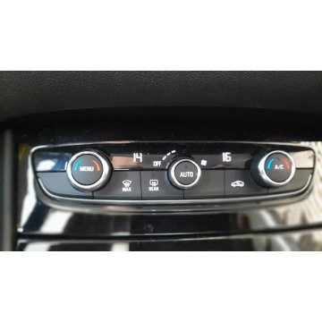 Opel Grandland X  SUV 2019,  1.2 benzyna - Na sprzedaż za 61 900 zł - Kraków - zdjęcie 8