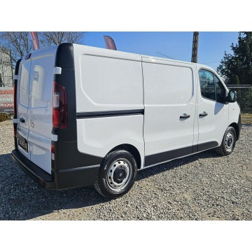 Opel Vivaro 2015,  1.6 diesel - Na sprzedaż za 36 777 zł - Kutno - zdjęcie 2