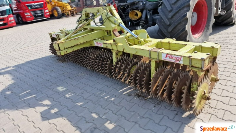 inny Wał uprawowy Fliegl przedni hydraulika 4m... - Pojazdy specjalistyczne - Głogówek