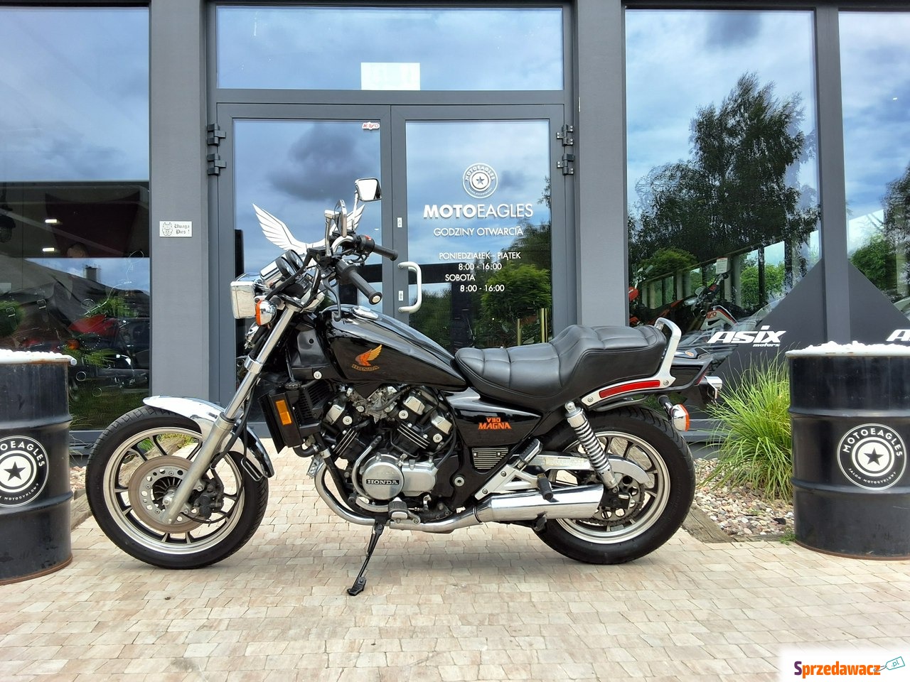 HONDA VF500 C  motocykl wygląda...