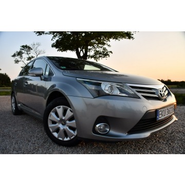 Toyota Avensis  Sedan/Limuzyna 2013,  1.8 benzyna - Na sprzedaż za 39 999 zł - Nowe Sójki - zdjęcie 10