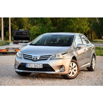 Toyota Avensis  Sedan/Limuzyna 2013,  1.8 benzyna - Na sprzedaż za 39 999 zł - Nowe Sójki - zdjęcie 12