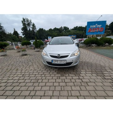 Opel Astra  Liftback 2012,  1.6 benzyna - Na sprzedaż za 24 900 zł - Biała - zdjęcie 3