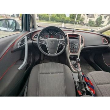 Opel Astra  Liftback 2012,  1.6 benzyna - Na sprzedaż za 24 900 zł - Biała - zdjęcie 10
