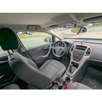 Opel Astra  Liftback 2012,  1.6 benzyna - Na sprzedaż za 24 900 zł - Biała - zdjęcie 9