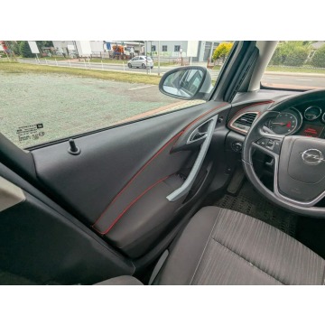 Opel Astra  Liftback 2012,  1.6 benzyna - Na sprzedaż za 24 900 zł - Biała - zdjęcie 11