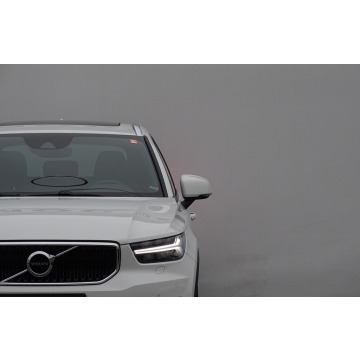 Volvo XC40  SUV 2019,  2.0 benzyna, automat - Na sprzedaż za 92 900 zł - Mielec - zdjęcie 3
