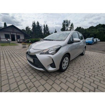 Toyota Yaris  Hatchback 2019,  1.5 benzyna, automat - Na sprzedaż za 54 300 zł - Biała - zdjęcie 3