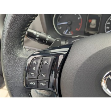 Toyota Yaris  Hatchback 2019,  1.5 benzyna, automat - Na sprzedaż za 54 300 zł - Biała - zdjęcie 12