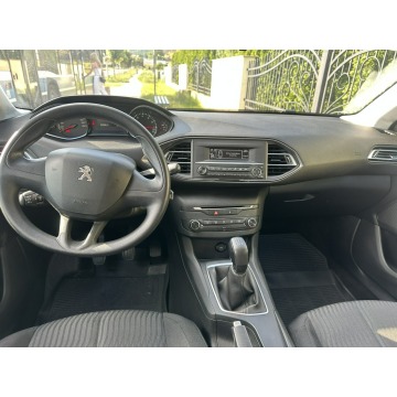Peugeot 308  Hatchback 2016,  1.2 benzyna - Na sprzedaż za 21 300 zł - Wejherowo - zdjęcie 10