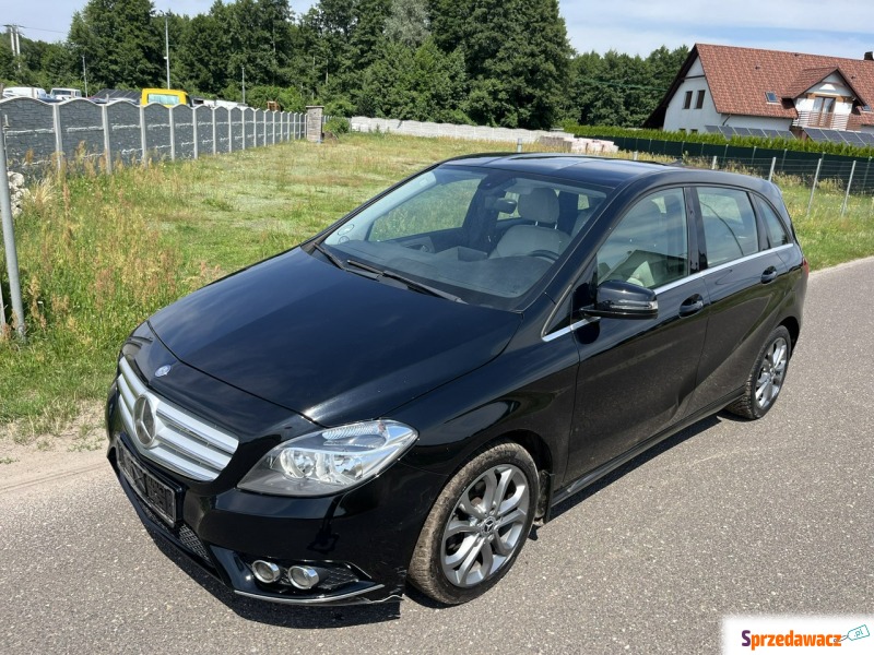 Mercedes - Benz B-klasa  Hatchback 2013,  1.8 diesel, automat - Na sprzedaż za 17 900 zł - Zagórów