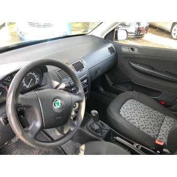 Skoda Fabia 2005 benzyna - Na sprzedaż za 7 900,00 zł - Łask - zdjęcie 2