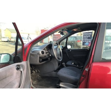 Mercedes - Benz A-klasa 2001 benzyna - Na sprzedaż za 4 900,00 zł - Łask - zdjęcie 3