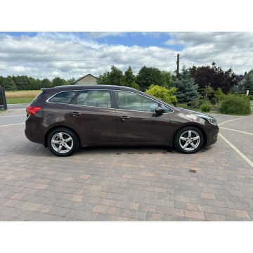 Kia Ceed 2013,  1.6 diesel, automat - Na sprzedaż za 32 800 zł - Lipówki - zdjęcie 8