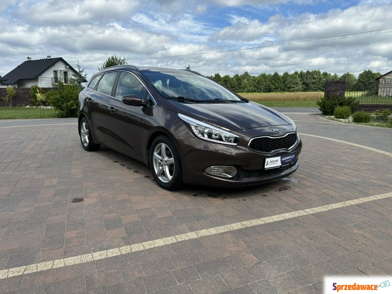 Kia Ceed 2013,  1.6 diesel, automat - Na sprzedaż za 32 800 zł - Lipówki