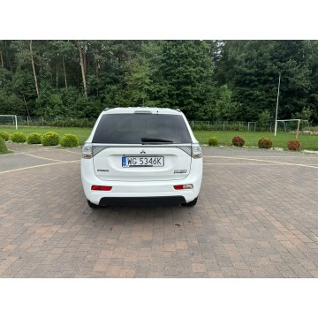Mitsubishi Outlander  SUV 2014,  2.0 hybryda, automat - Na sprzedaż za 42 800 zł - Lipówki - zdjęcie 5