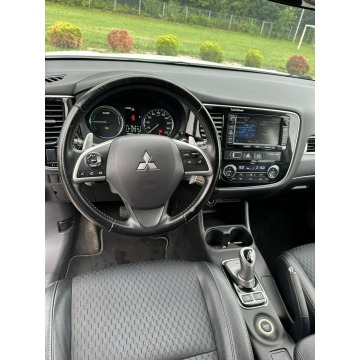 Mitsubishi Outlander  SUV 2014,  2.0 hybryda, automat - Na sprzedaż za 42 800 zł - Lipówki - zdjęcie 11