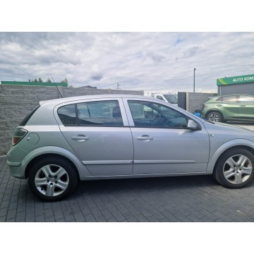 Opel Astra  Hatchback 2009,  1.4 benzyna+LPG - Na sprzedaż za 14 900 zł - Wągrowiec - zdjęcie 2