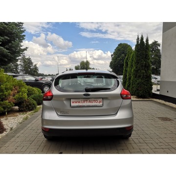 Ford Focus 2015,  1.6 benzyna - Na sprzedaż za 29 900 zł - Strzegom - zdjęcie 7
