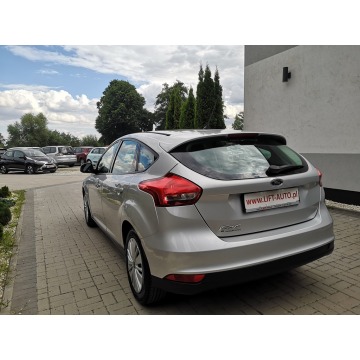 Ford Focus 2015,  1.6 benzyna - Na sprzedaż za 29 900 zł - Strzegom - zdjęcie 8