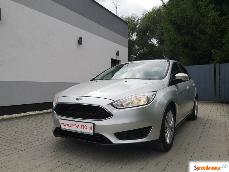 Ford Focus 2015,  1.6 benzyna - Na sprzedaż za 29 900 zł - Strzegom