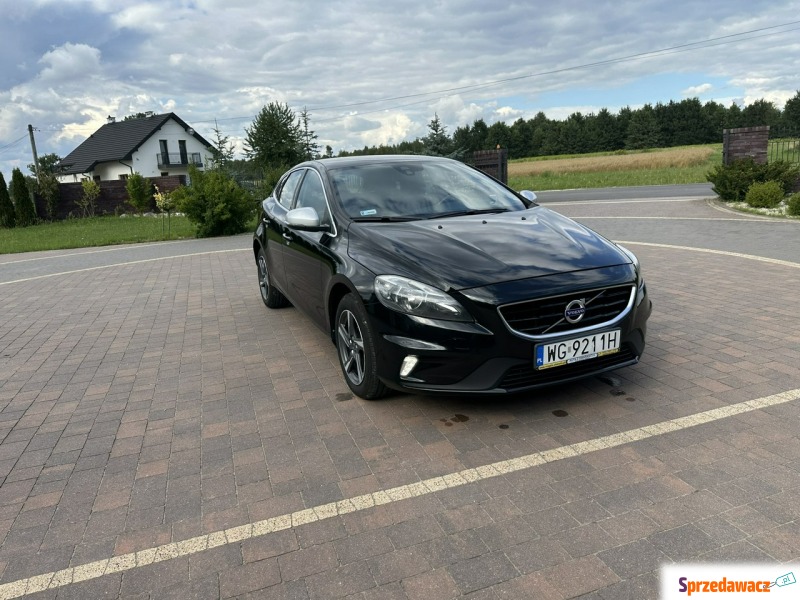 Volvo V40  Hatchback 2015,  2.0 diesel - Na sprzedaż za 28 800 zł - Lipówki