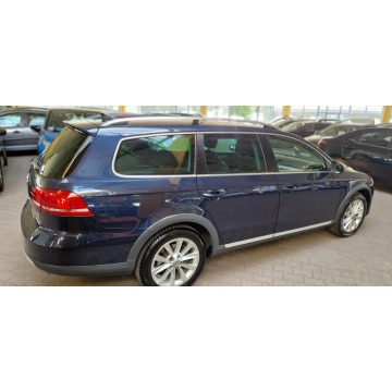 Volkswagen Passat 2012,  2.0 diesel, automat - Na sprzedaż za 35 900 zł - Mysłowice - zdjęcie 10