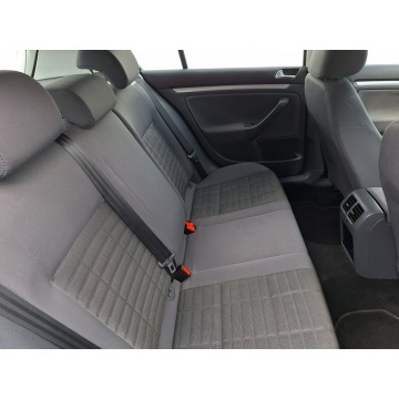 Volkswagen Golf  Hatchback 2008,  1.6 benzyna - Na sprzedaż za 21 900 zł - Olsztyn - zdjęcie 9