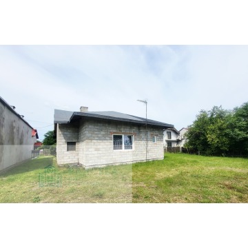 Sprzedam dom Radomsko - ,  pow.  128 m2,  działka:   920 m2 - zdjęcie 4