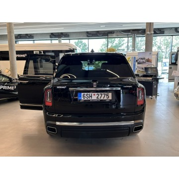 Rolls-Royce   SUV 2020,  6.8 benzyna, automat - Na sprzedaż za 1 783 500 zł - Baniocha - zdjęcie 3