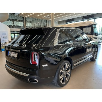 Rolls-Royce   SUV 2020,  6.8 benzyna, automat - Na sprzedaż za 1 783 500 zł - Baniocha - zdjęcie 4