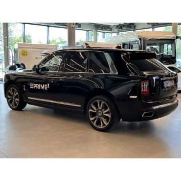 Rolls-Royce   SUV 2020,  6.8 benzyna, automat - Na sprzedaż za 1 783 500 zł - Baniocha - zdjęcie 8