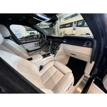 Rolls-Royce   SUV 2020,  6.8 benzyna, automat - Na sprzedaż za 1 783 500 zł - Baniocha - zdjęcie 10