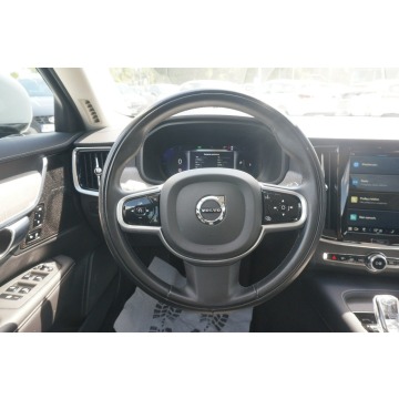 Volvo V90 2022,  2.0 diesel, automat - Na sprzedaż za 143 000 zł - Poznań - zdjęcie 12