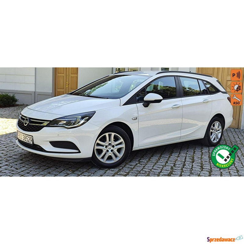 Opel Astra 2016,  1.6 diesel - Na sprzedaż za 25 900 zł - Kutno