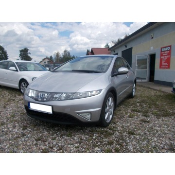 Honda Civic  Hatchback 2009,  1.8 benzyna - Na sprzedaż za 21 900 zł - Białystok - zdjęcie 2