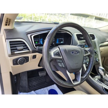 Ford Fusion  Sedan/Limuzyna 2014,  2.0 hybryda, automat - Na sprzedaż za 39 900 zł - Warszawa - zdjęcie 8