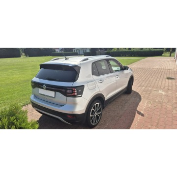 Volkswagen T-Cross  SUV 2020,  1.6 diesel, automat - Na sprzedaż za 79 800 zł - Paproć - zdjęcie 8