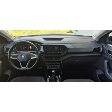 Volkswagen T-Cross  SUV 2020,  1.6 diesel, automat - Na sprzedaż za 79 800 zł - Paproć - zdjęcie 12