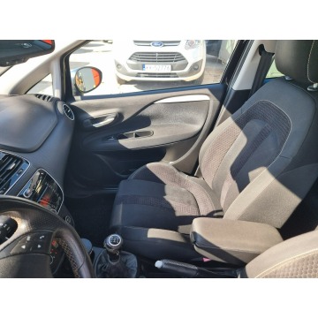 Fiat Punto Evo  Hatchback 2010,  1.4 benzyna - Na sprzedaż za 13 900 zł - Kraków - zdjęcie 11
