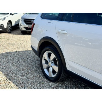 Skoda Octavia 2017,  2.0 diesel, automat - Na sprzedaż za 59 900 zł - Reda - zdjęcie 12