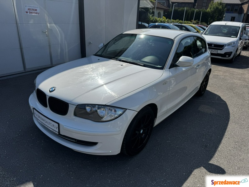BMW Seria 1  Hatchback 2010,  2.0 benzyna - Na sprzedaż za 17 500 zł - Gdów