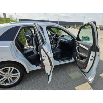 Audi Q3  SUV 2015,  2.0 diesel, automat - Na sprzedaż za 79 900 zł - Strzegom - zdjęcie 12